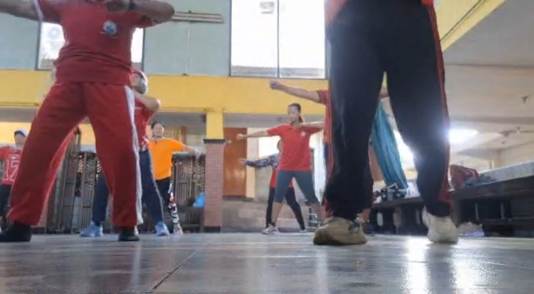 Senam lansia dr dsn meces