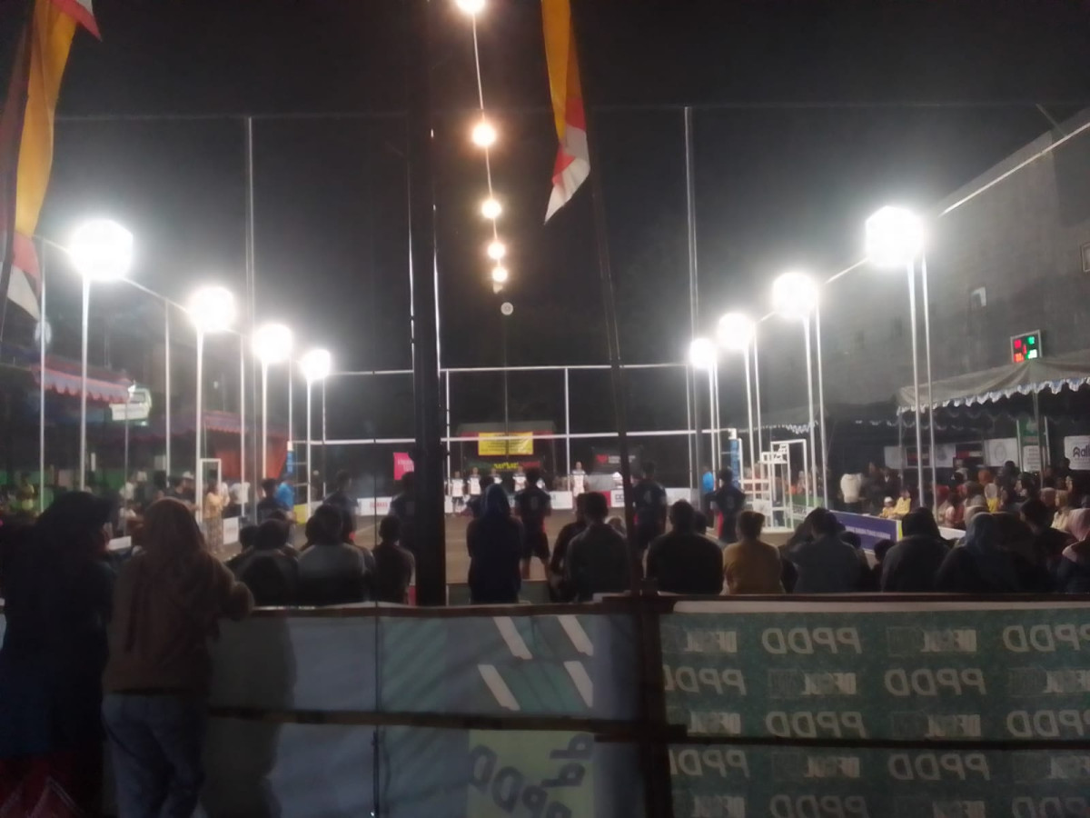 Suasana antusiasme supporter dari masing - masing Tim Volly