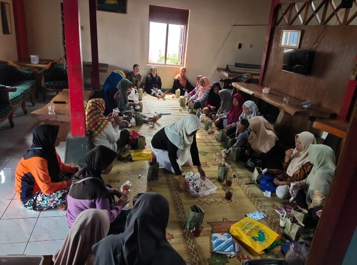 Pertemuan pkk padukuhan bulan Oktober Dusun Puntuk Dongkelsari