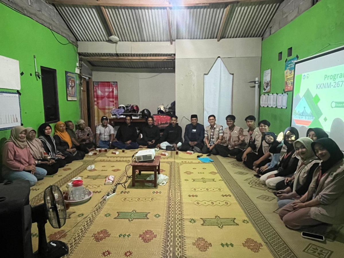 pertemuan kkn dengan tokoh masyarakat puntuk paparan proker KKN