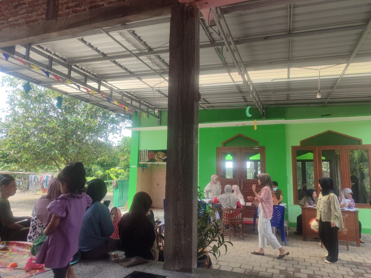 POSYANDU BALITA, REMAJA dan LANSIA MECES RT 015