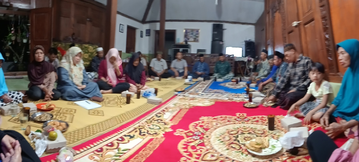 Dusun Tanjung pertemuan rutin RT 03/04