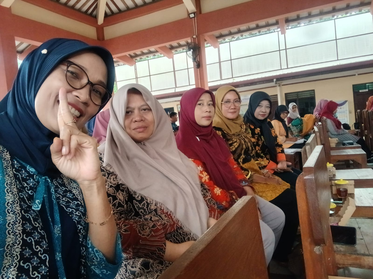 Kader cilikan menghadiri pertemua imp kapanewon