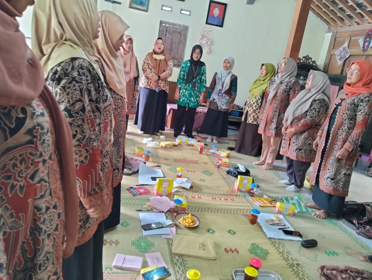 Pertemuan kelompok imp Ngemplak 1