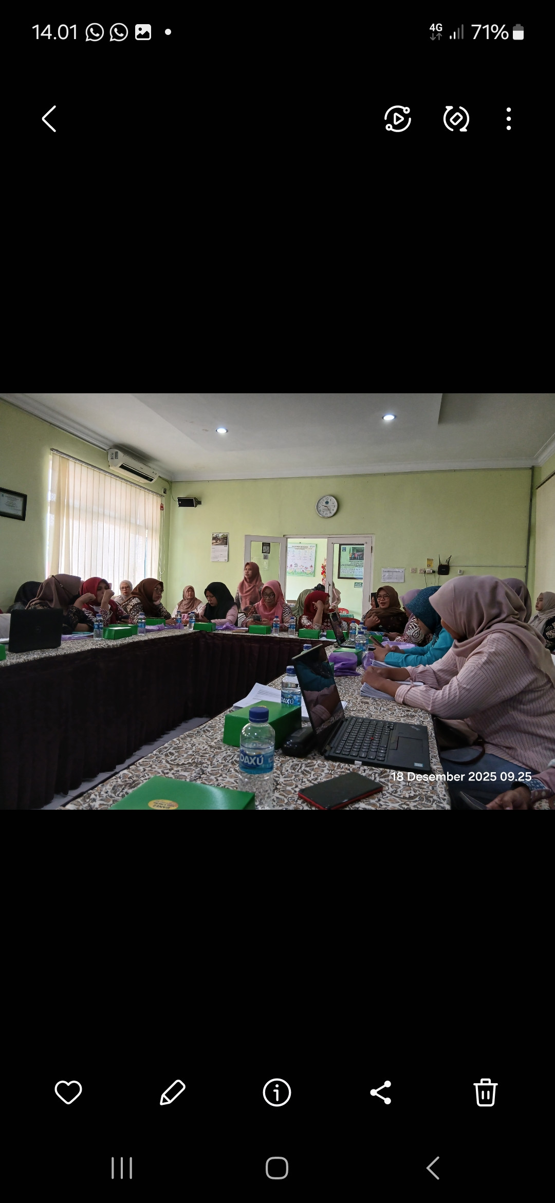 Warga cilikan menghadiri pertemuan kunjungan rumah