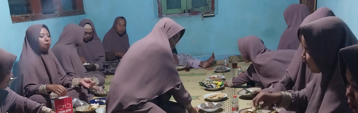 Yasinan mlm 2 rajab ibu2 rt 03 dsn meces