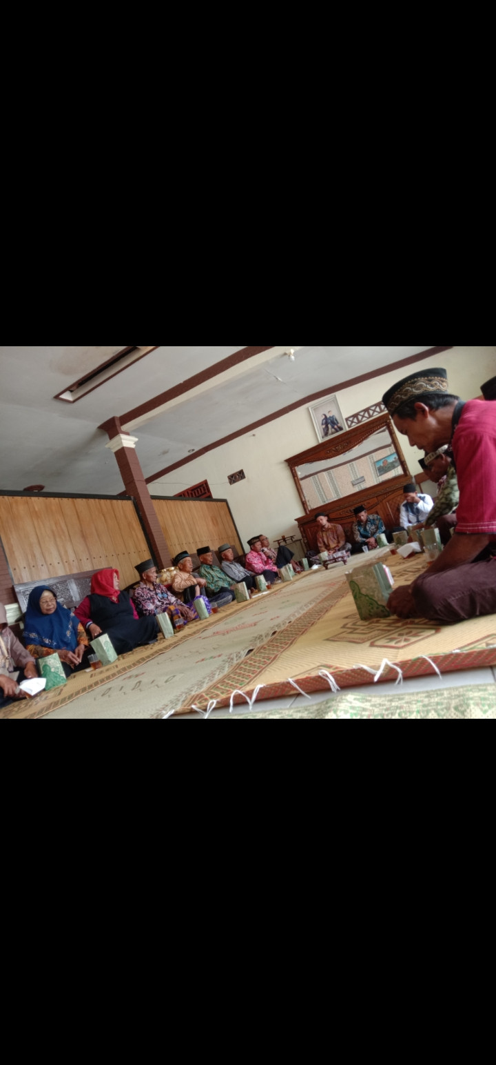 Warga medelan arisan trah minggu pahing