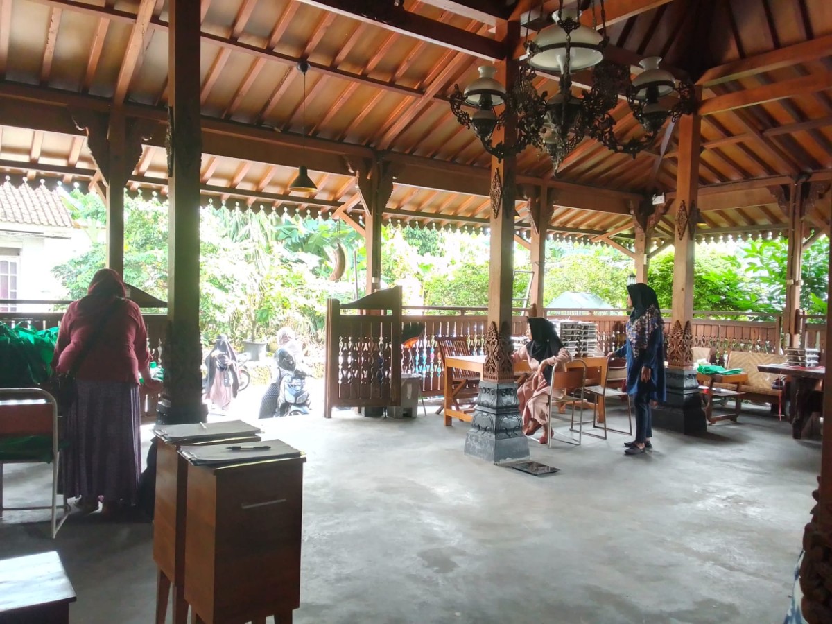 Pembagian MBG diposyandu Degolan