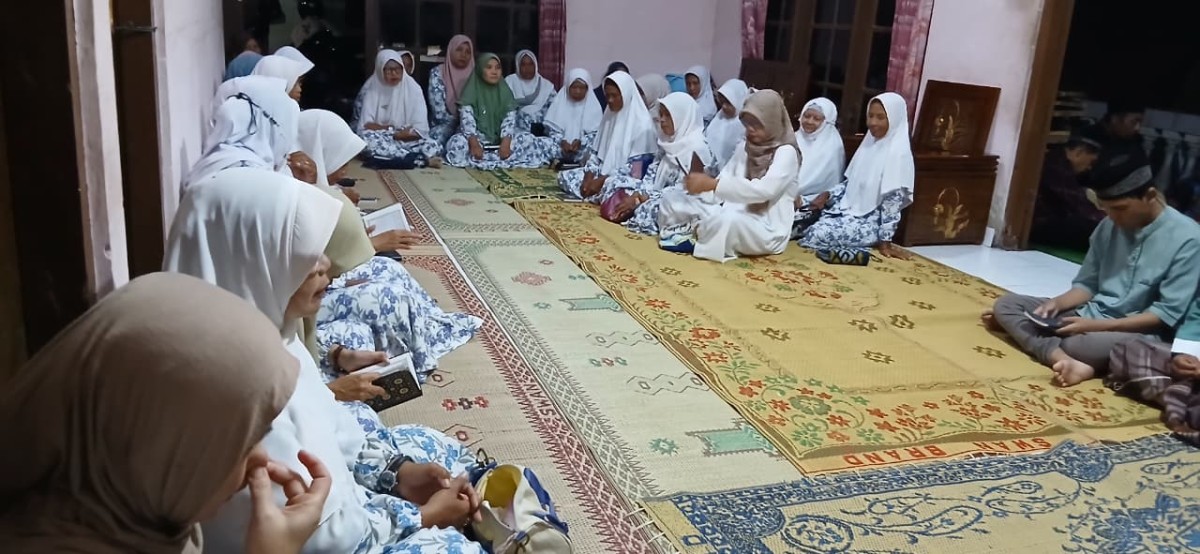 Warga dusun Degolan Yasinan 40 Hari