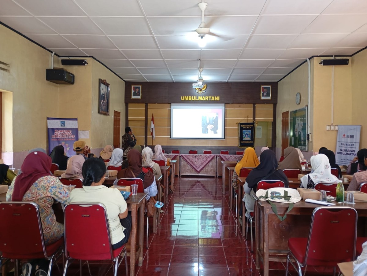 Pak dukuh Puntuk mengikuti pembuatan NIB dan sertifikat halal produk