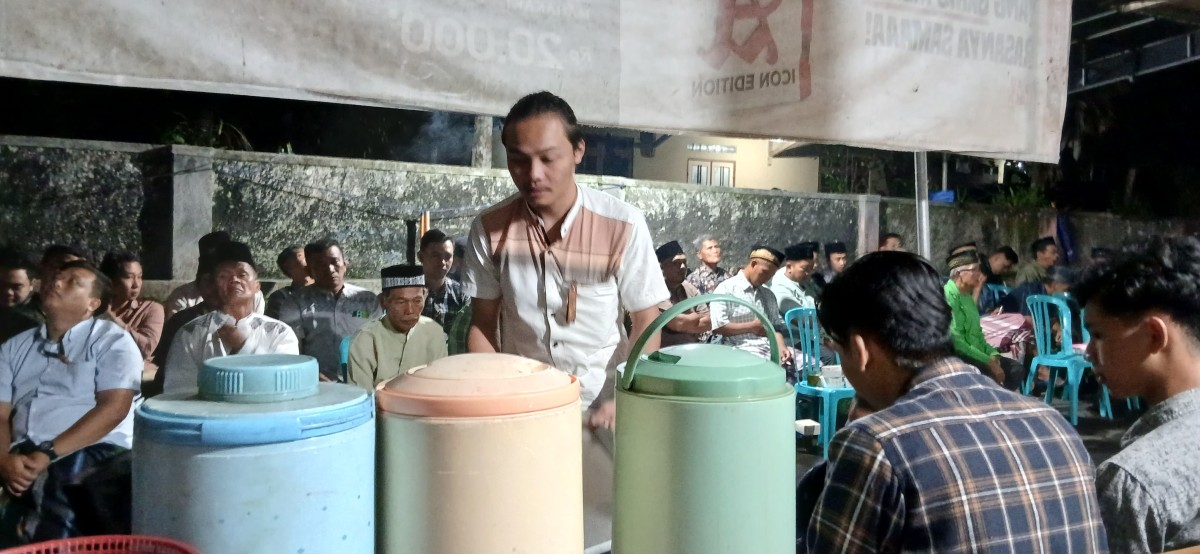 Warga Degolan Tahlilan 40 Hari Meninggalnya Warga