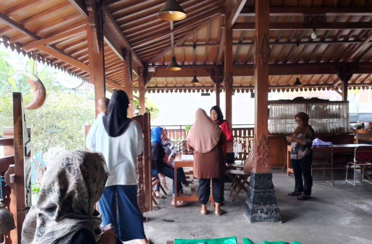 Pembagian MBG Diposyandu Degolan