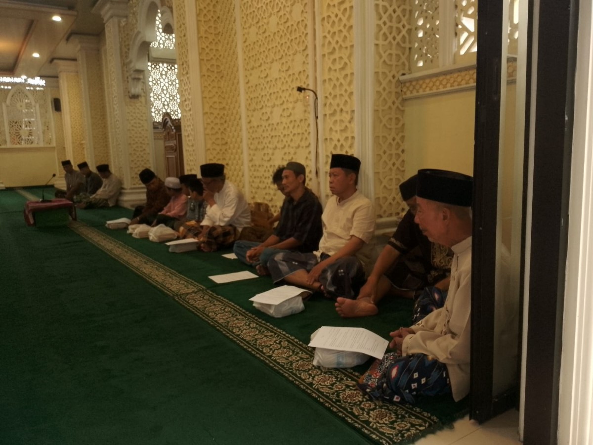 Antusiasme warga Degolan Mengikuti kajian tafsir Alqur'an dan buka bersama