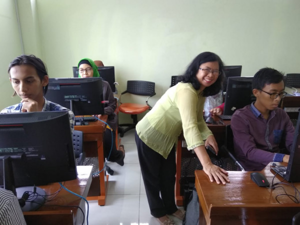 Mengikuti Pertemuan Pengenalan Kampung KB Online