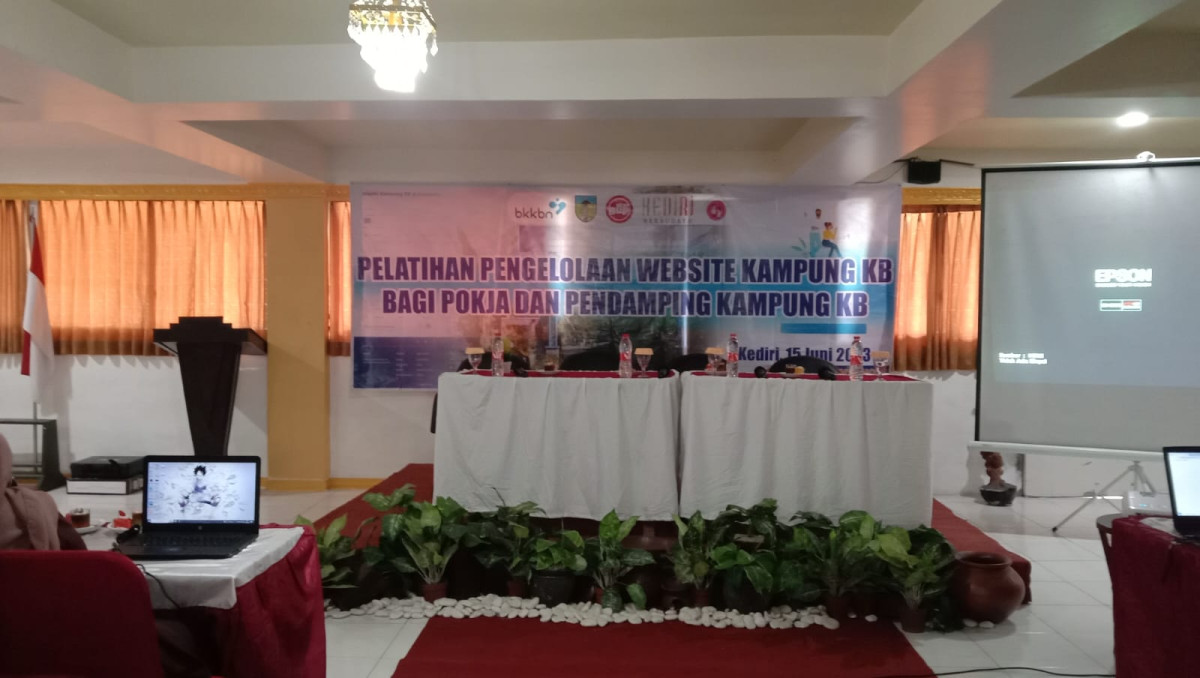 PELATIHAN PENGELOLAAN WEBSITE KAMPUNG KB