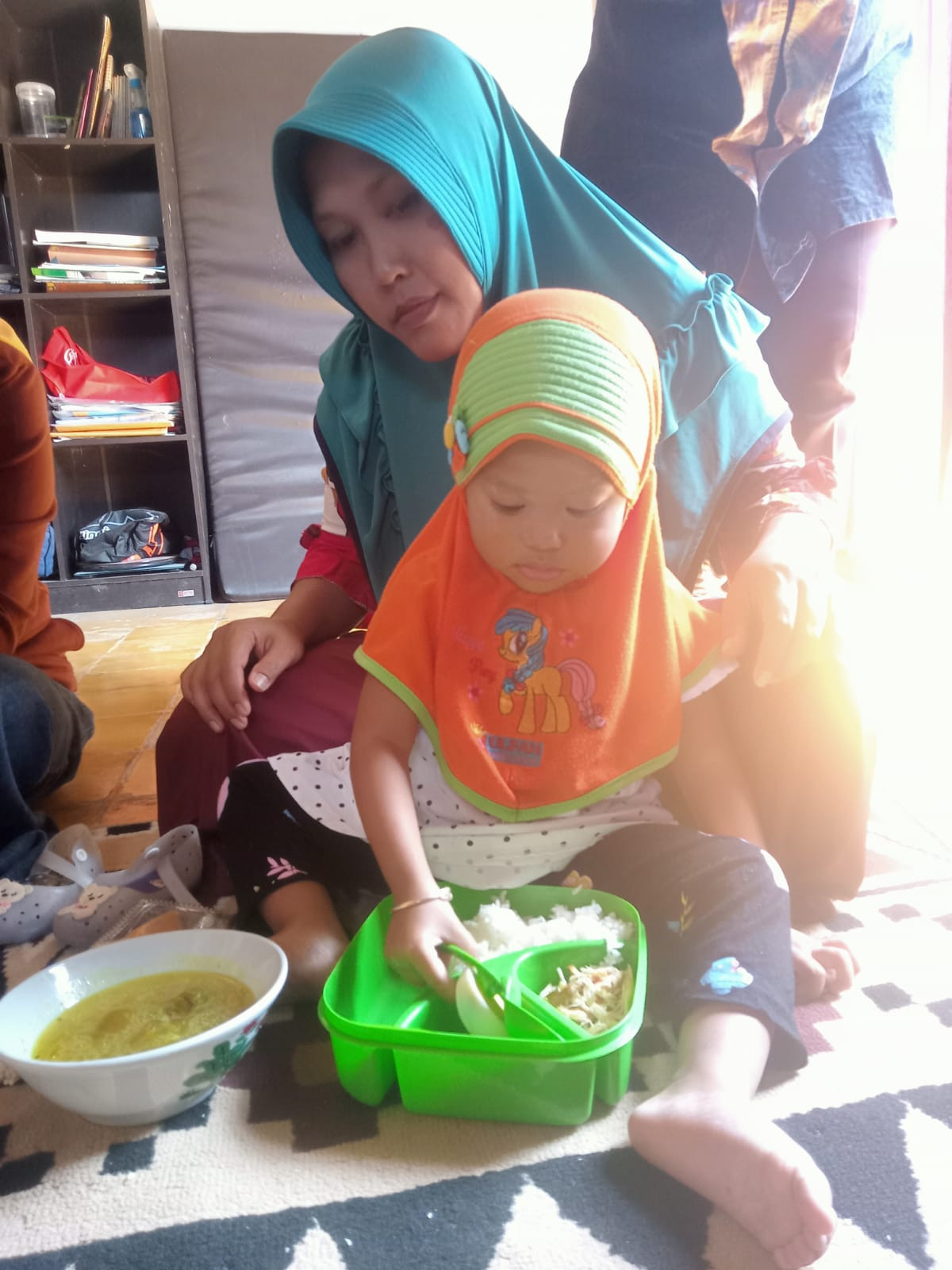 Pendampingan pemberian makanan tambahan