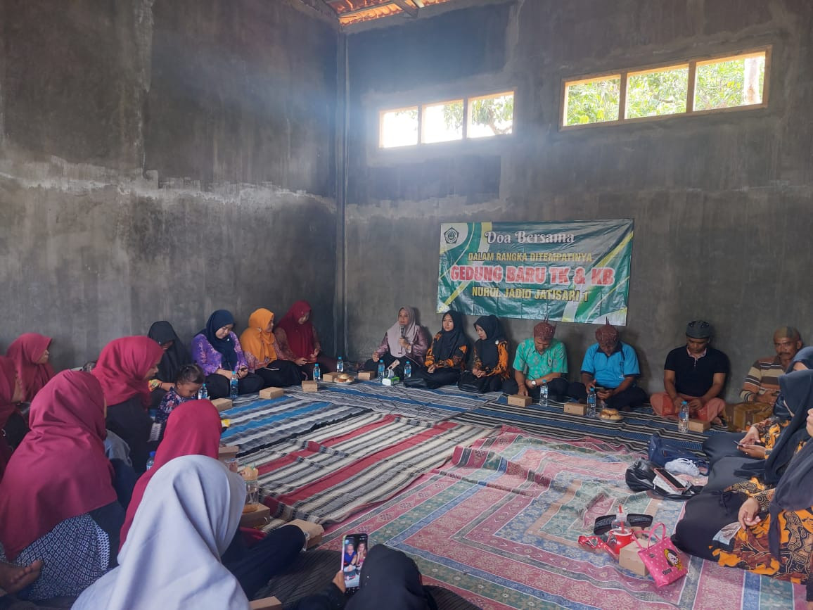 Doa bersama peresmian gedung baru kb dan tk nurul jadid jatisari