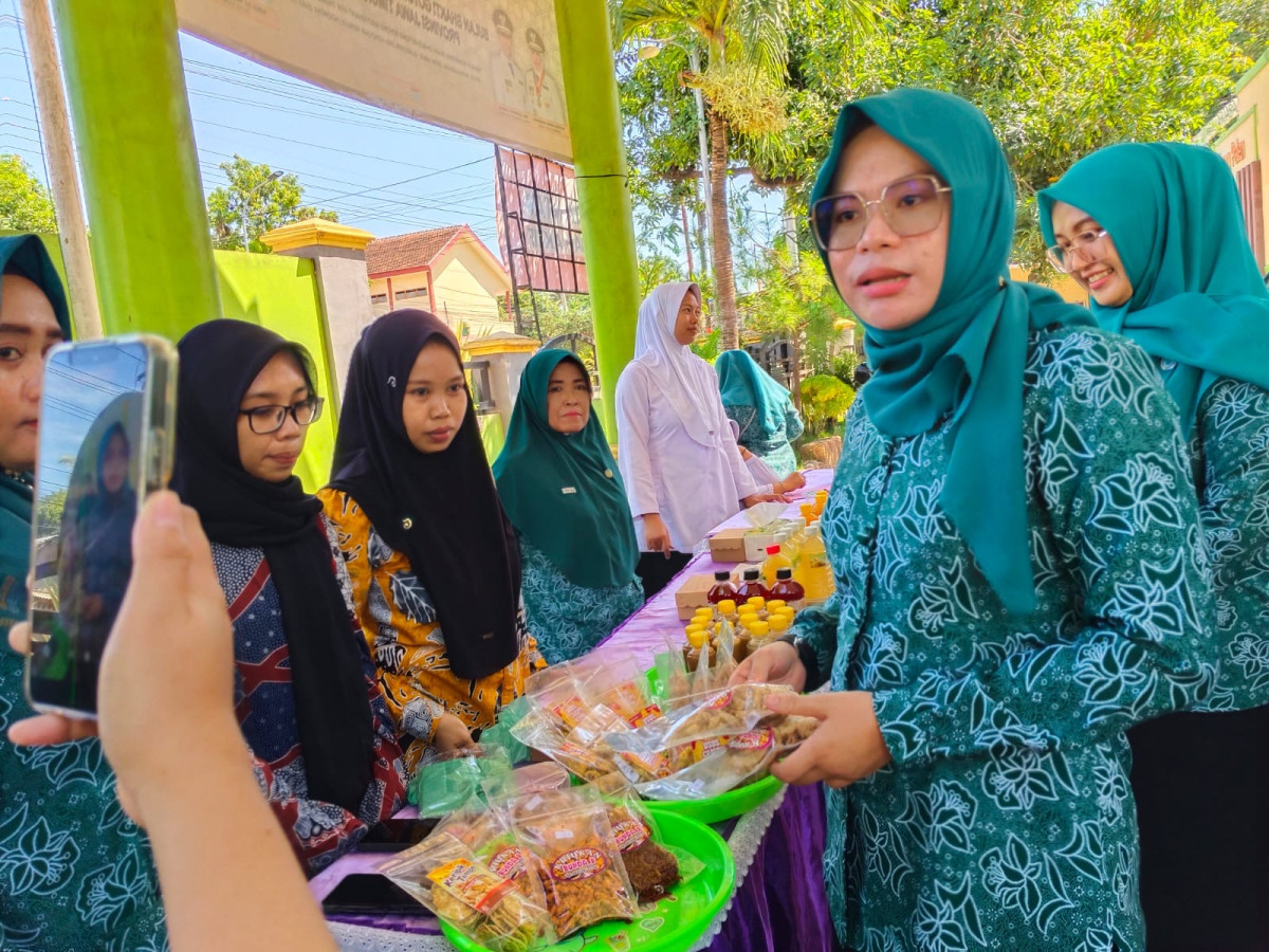 Rakor PKK DAN KUNJUNGAN UMKM OLEH KETUA TP PKK KABUPATEN SITUBONDO