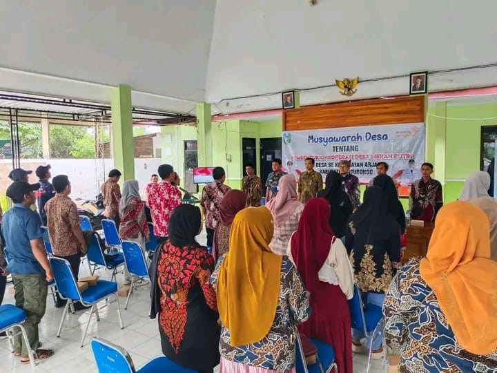 musyawarah tentang pembentukan koperasi merah putih