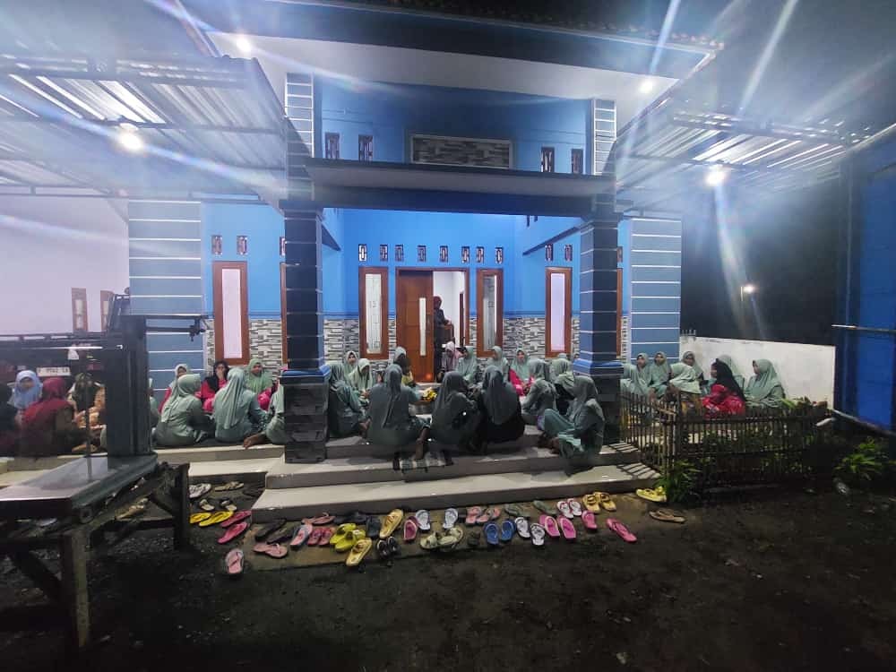 Pengajian rutin majlis ta'lim an-Nafi'iyah