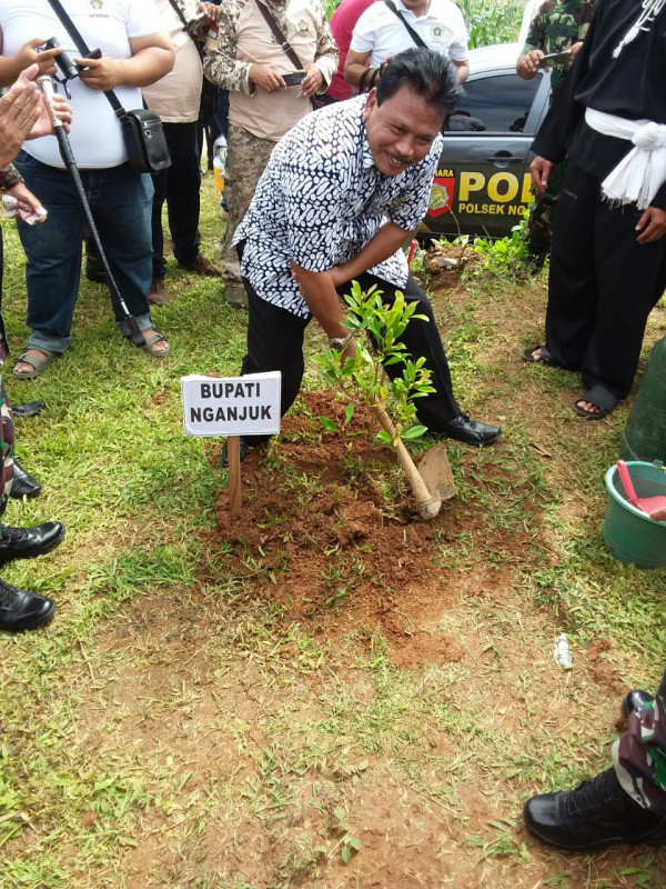 Penanaman Dari Wakil Bupati Nganjuk