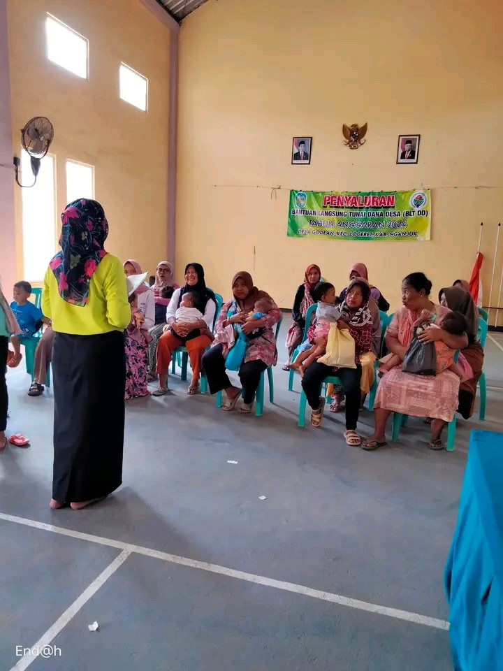 Melaksanakan posyandu aktif