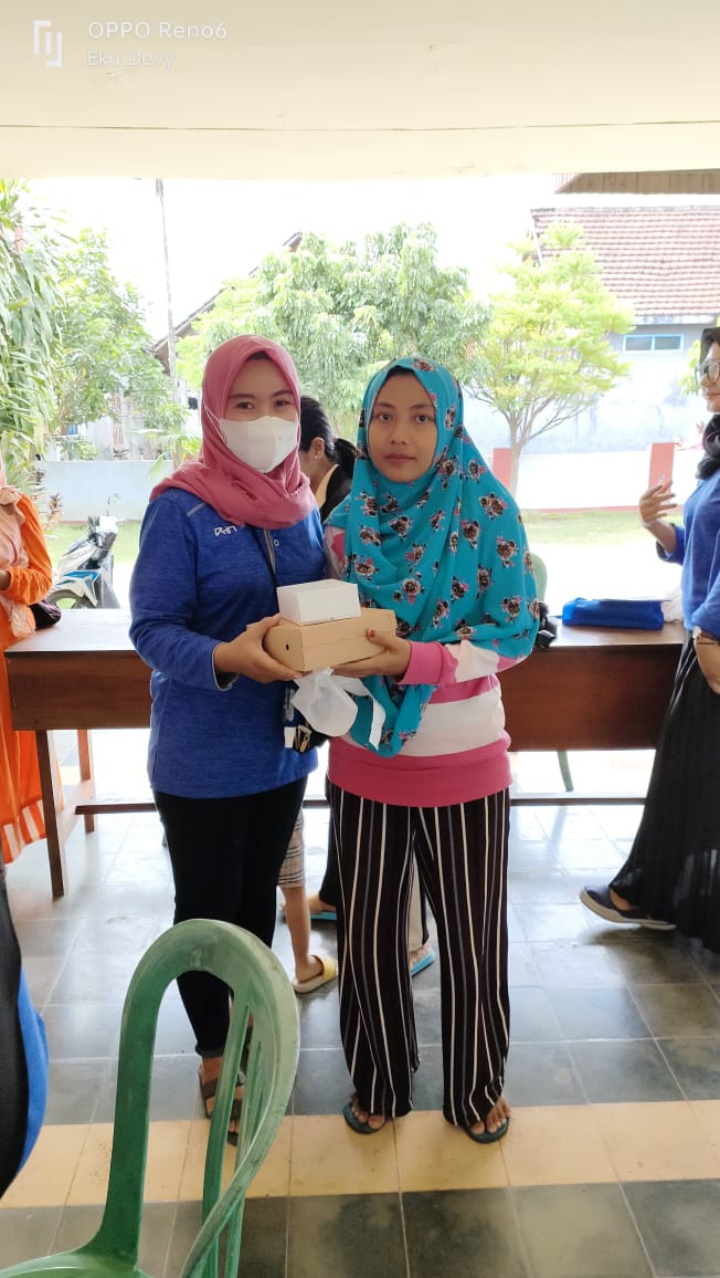 Pemberian tambahan asupan gizi bagi ibu hamil KEK