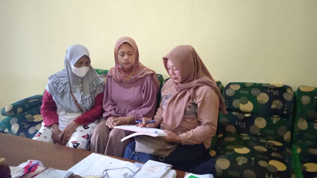 Pemberian pendampingan dan edukasi penatalaksanaan keluarga calon pasangan usia subur