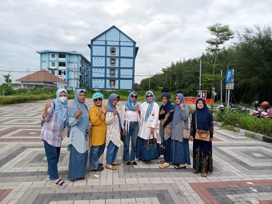 Refreshing pengurus RW 07