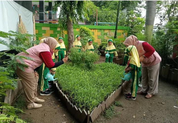 KUNJUNGAN DARI TK AISIYAH BUSTANUL ATFHAL GIRI