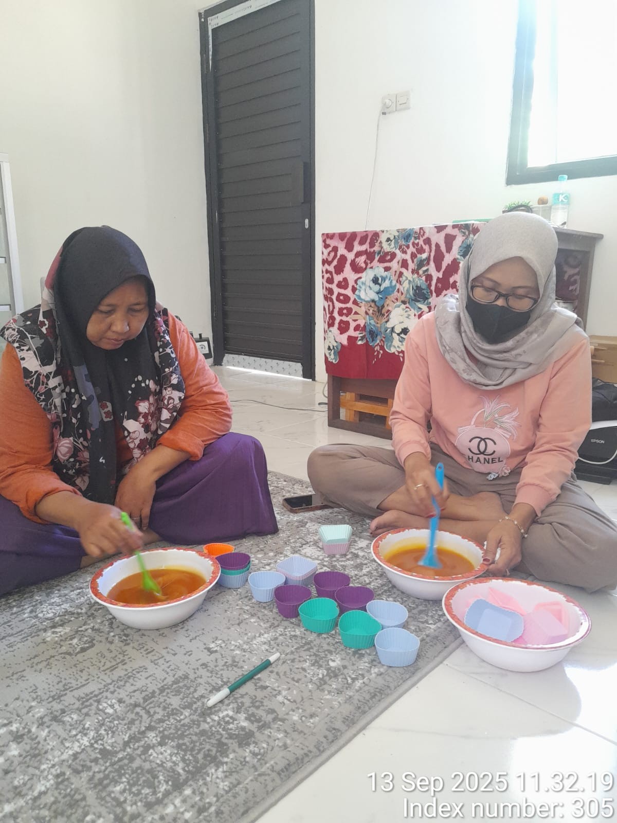 PEMBERDAYAAN PEREMPUAN DI GENDING, OLAH MINYAK JELANTAH JADI SABUN BERNILAI EKONOMI