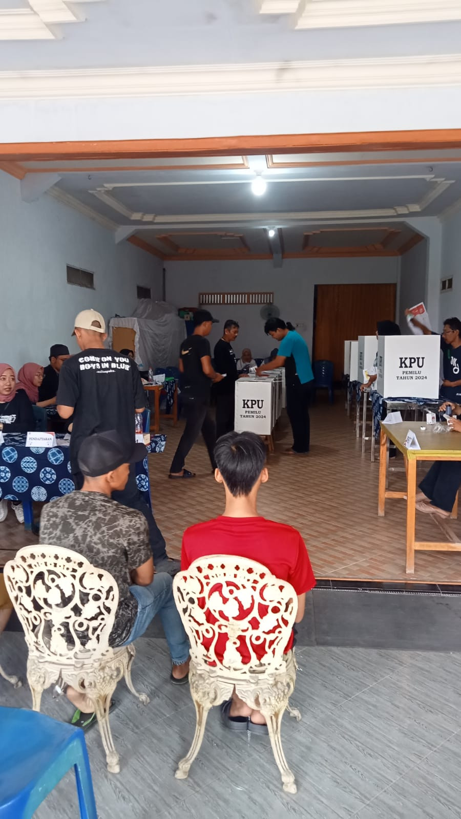 Penyelenggaraan pemungutan suara PEMILU 2024 Kelurahan Kaliombo