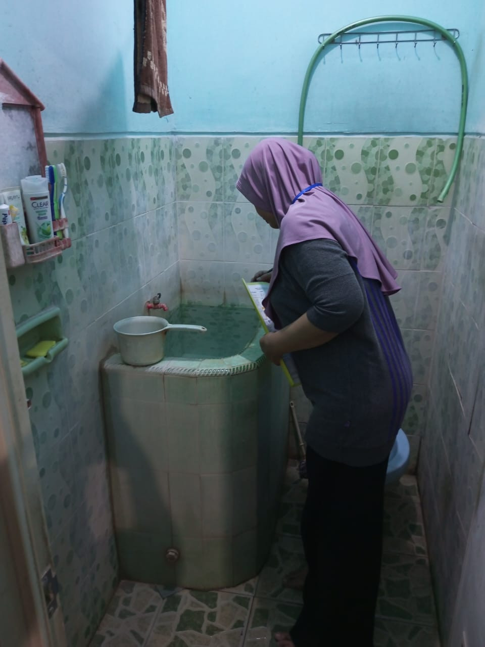 Pemeriksaan jentik² oleh kader jumantik