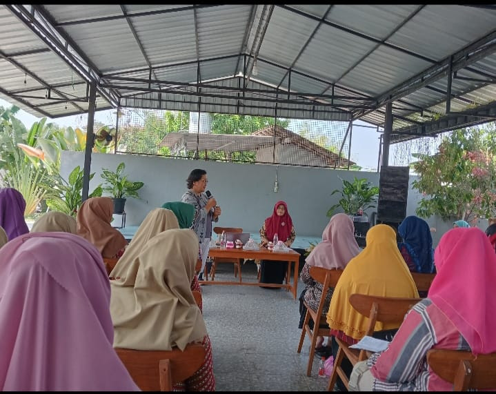 Sosialisasi dan pendidikan Pencegahan HIV