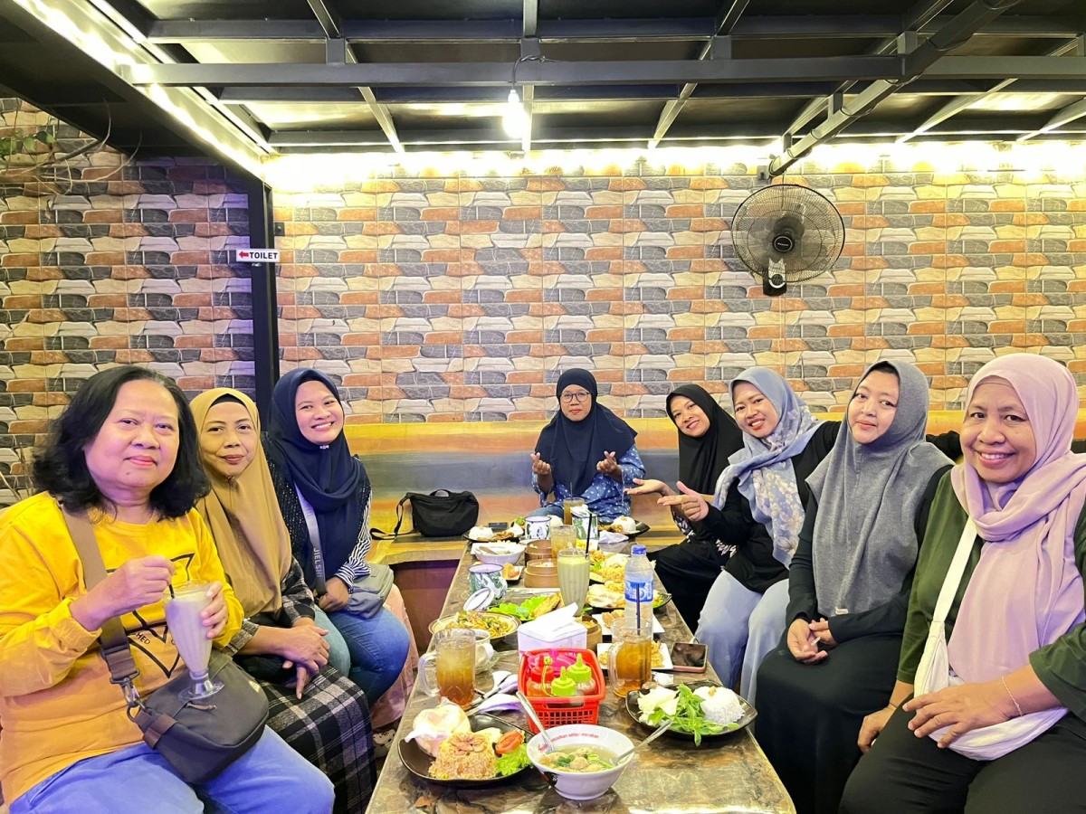 BUKA BERSAMA ANGGOTA DASAWISMA RW 5 KELURAHAN KARTOHARJO