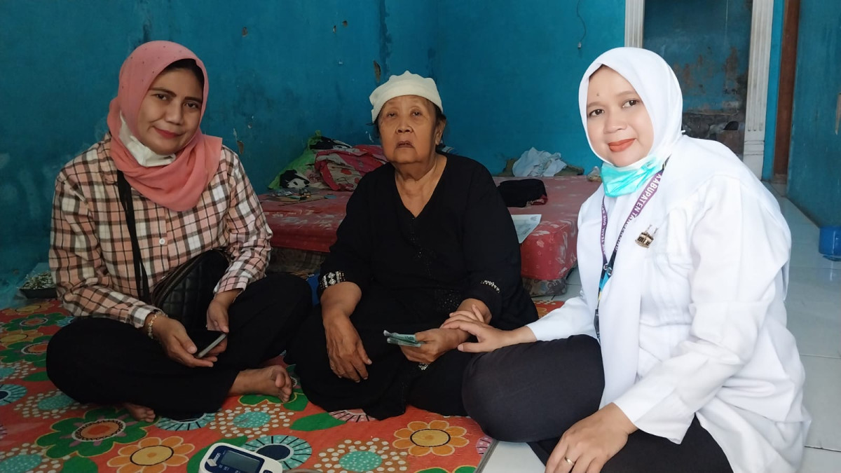 Pendampingan kunjungan lansia di atasa 70 tahun