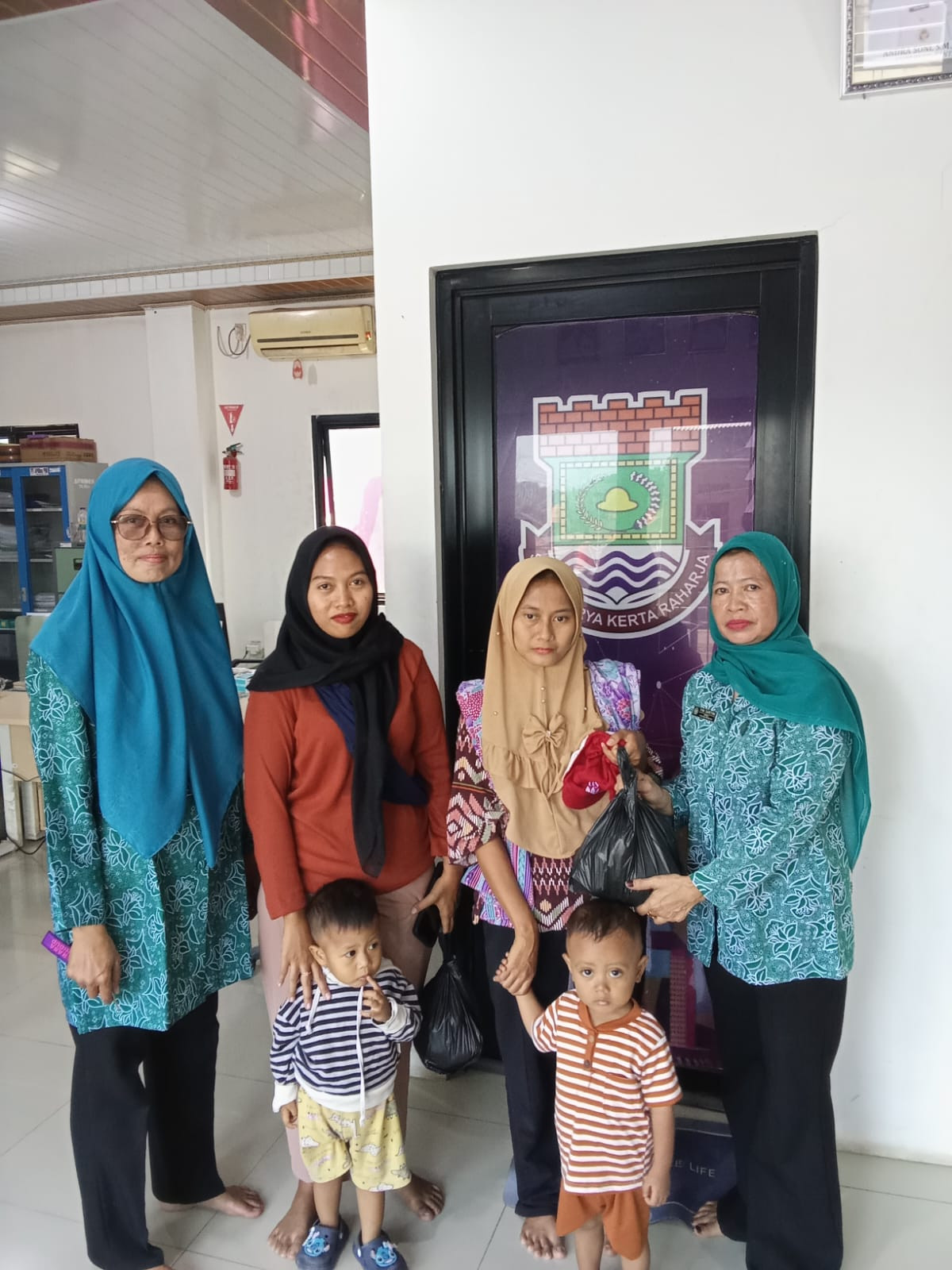 Pemberian telur dari kecamatan