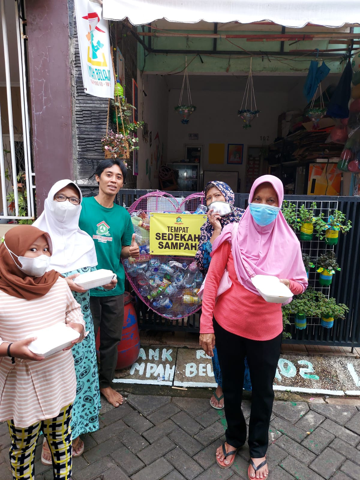 Pemberian Jumat berbagi