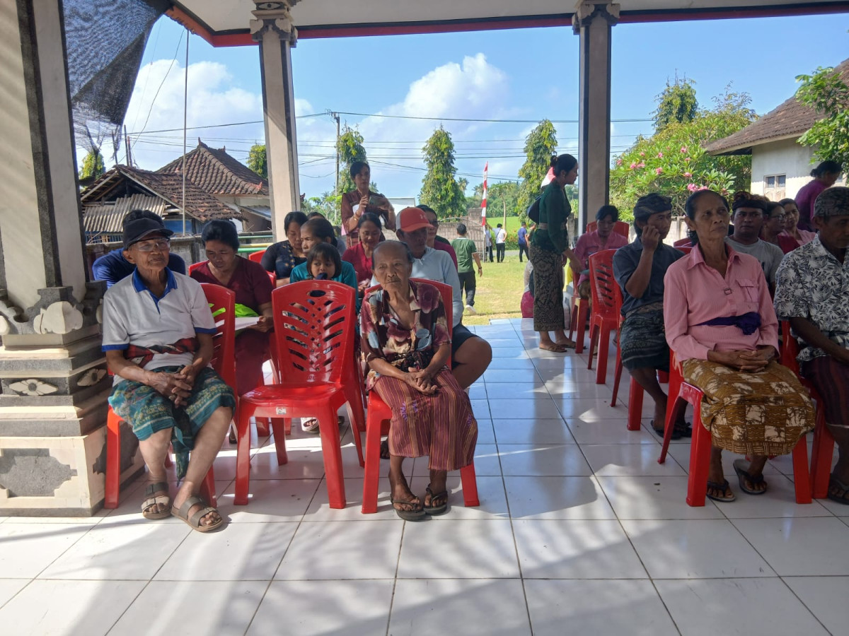 penyerahan bantuan sembako