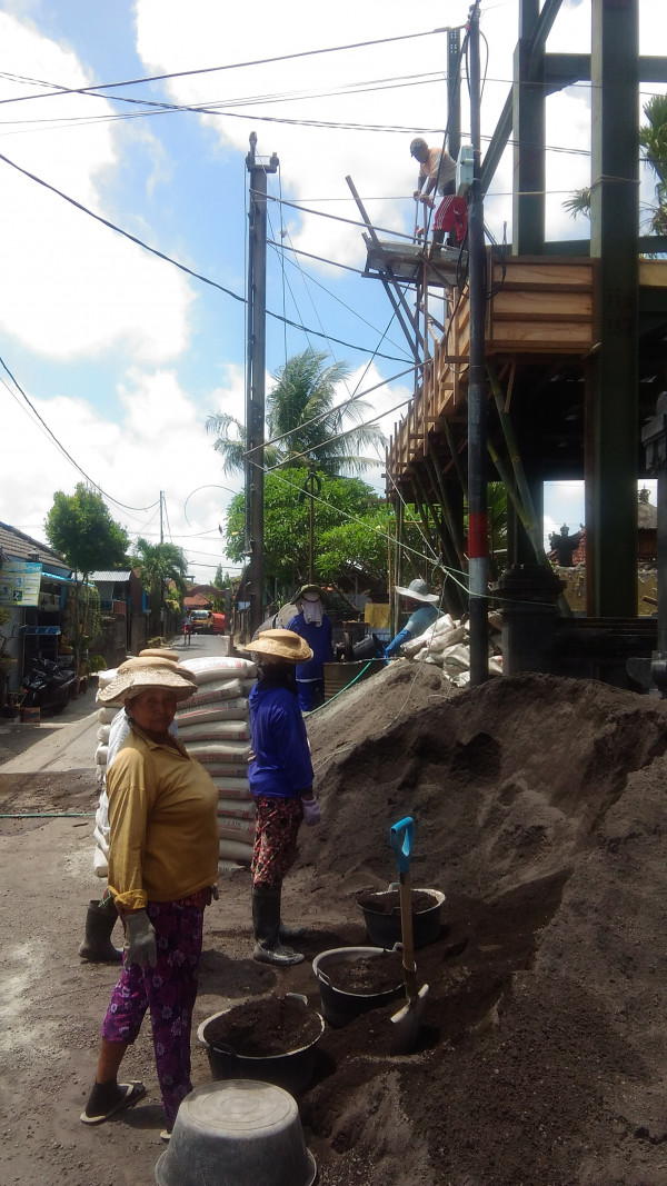PEMBANGUNAN BUMDES SEDANG DI KERJAKAN