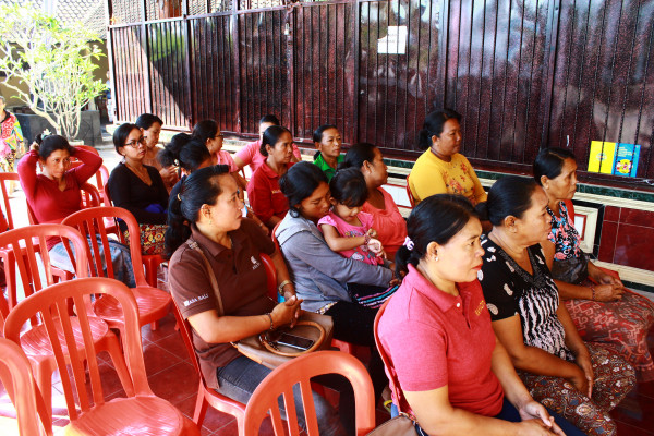 Warga Banjar Guming Desa Penarungan