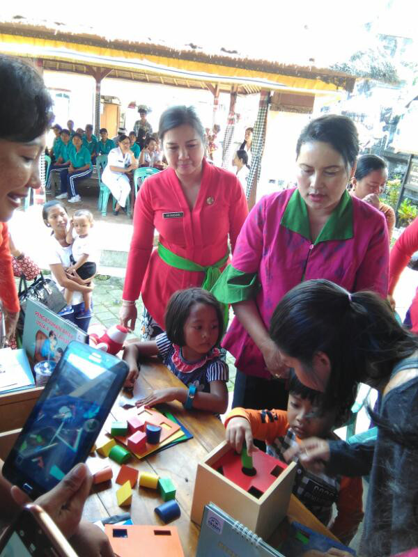 Pembinaan BKB Tunjung Banjar Umahanyar oleh Ibu Bupati Badung