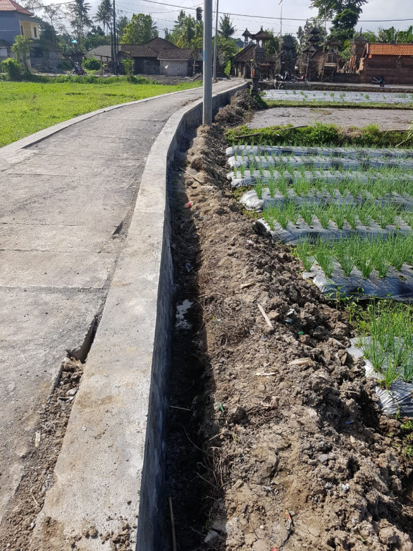 Perbaikan Senderan Jalan Usaha Tani