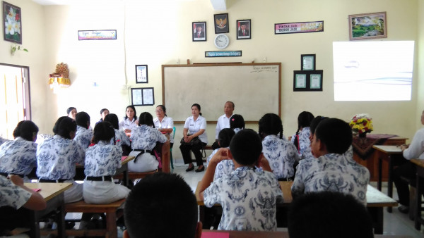 Pembinaan PIK Remaja di SMP Swadyaya Desa Penarungan