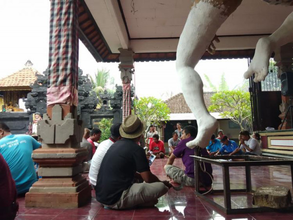 Semangat Gotong Royong Masyarakat Banjar Guming Menyambut HUT LPD Desa Adat Penarungan