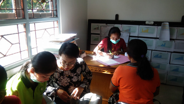 Pengisian form untuk pemeriksaan