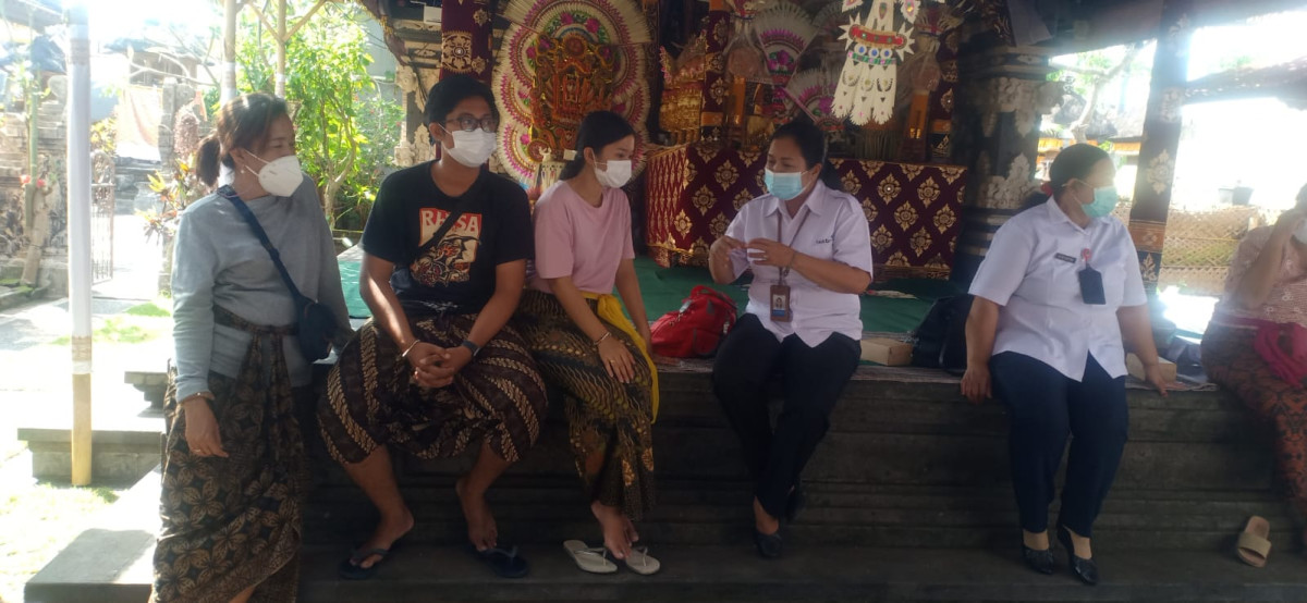 Kegiatan KIE oleh Penyuluh KB kepada catin