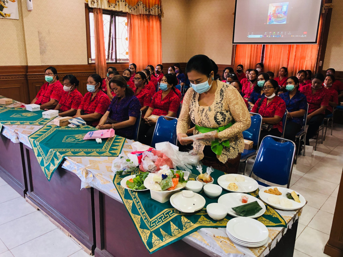 praktek pembuatan menu lokal cegah stunting