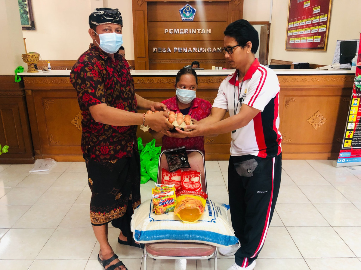 BPD serahkan bantuan sembako untuk penyandang disabilitas