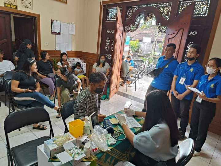 Kegiatan Donor Darah dalam Rangka menyambut HUT RI ke XXVII di Kampung KB Penarungan